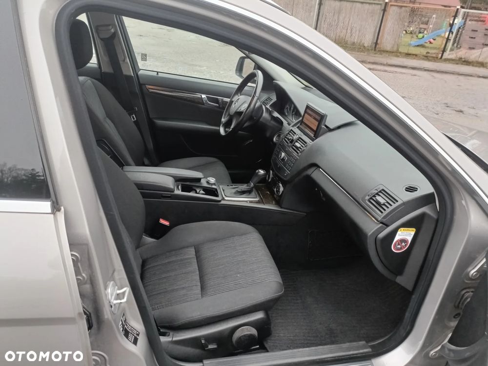 Mercedes-Benz Klasa C 200 CDI DPF Automatik Elegance - 16