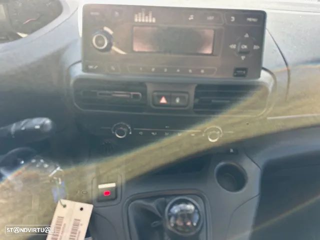 Peugeot PARTNER LONGA 3 LUGARES - 12