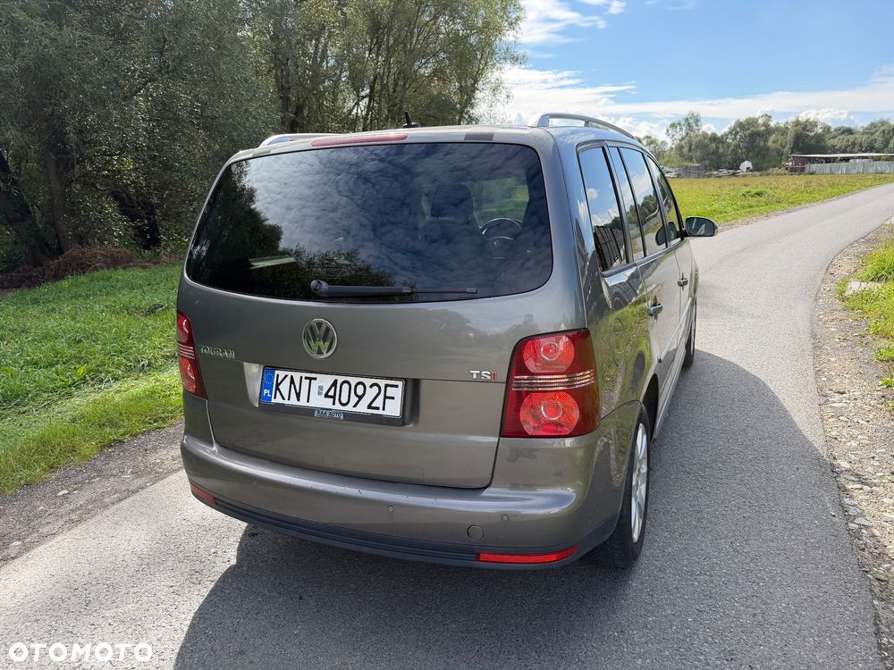 Volkswagen Touran 1.4 TSI Highline DSG - 5