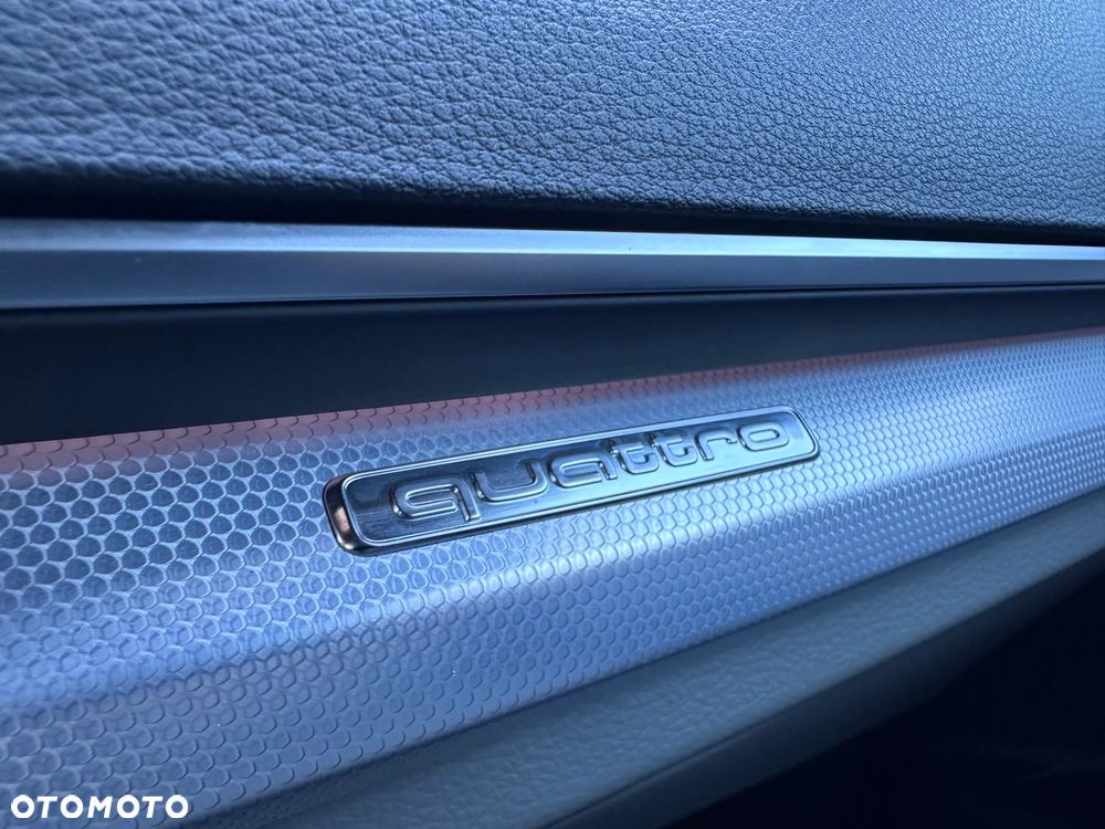 Audi Q5 Sportback - 25