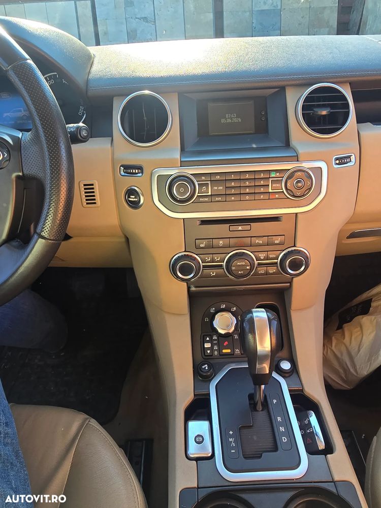 Land Rover Discovery 3.0 TDV6 SE Aut - 11