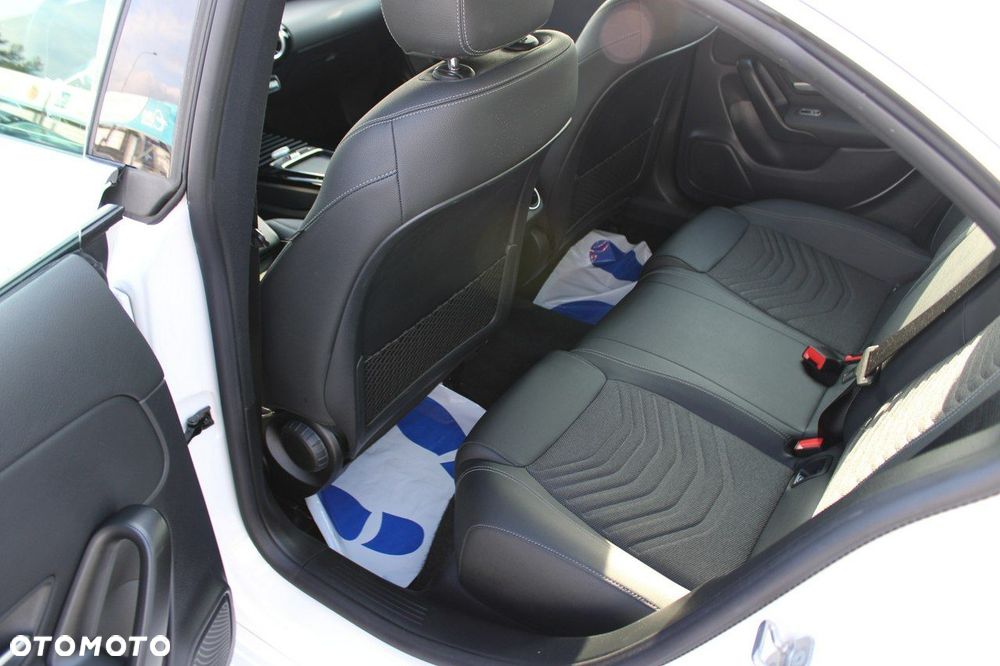 Mercedes-Benz CLA - 13