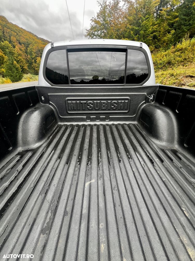 Mitsubishi L200 - 9