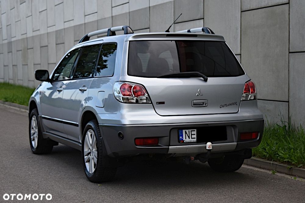 Mitsubishi Outlander 2.4 4WD Automatik Intense - 16