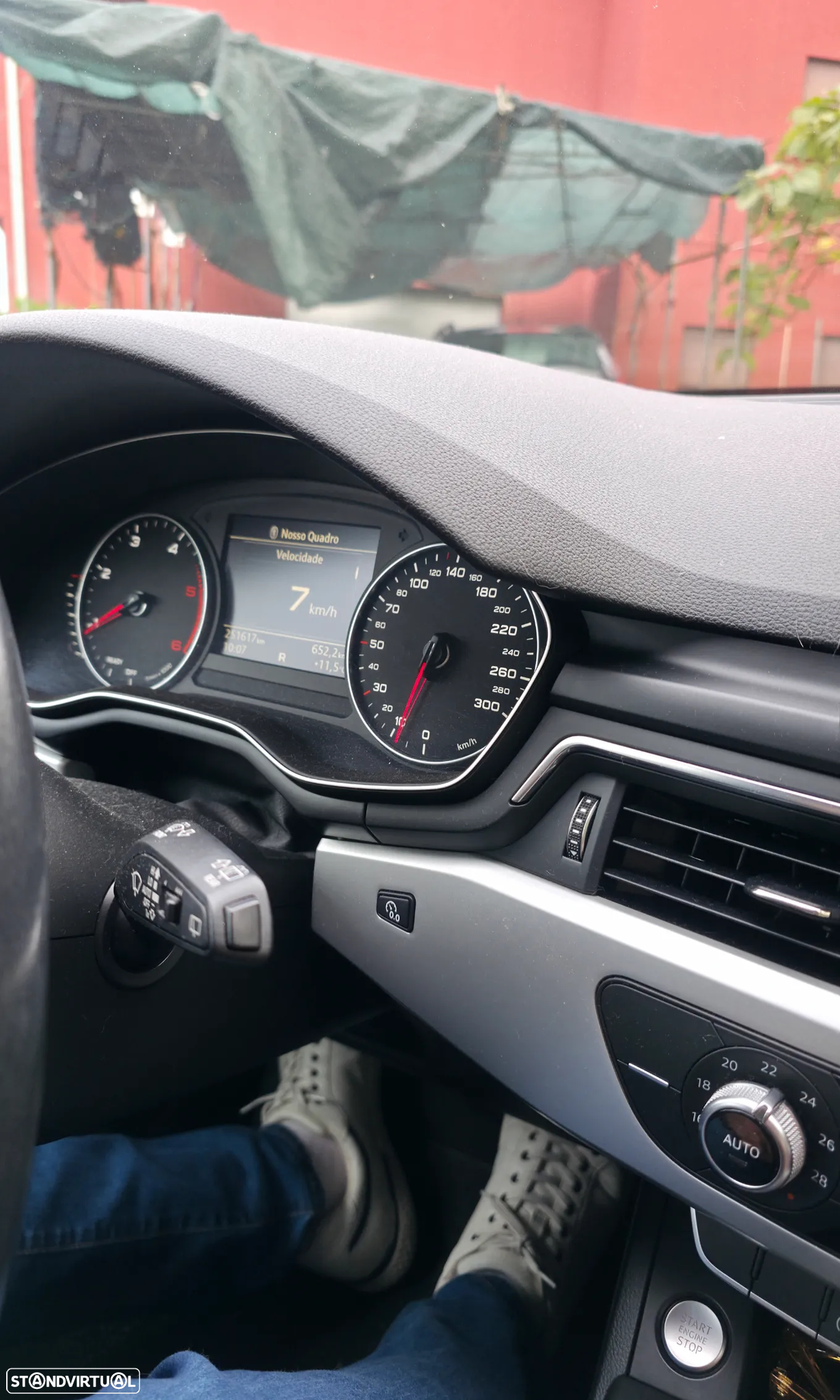Audi A4 Avant 2.0 TDI Advance S tronic - 21