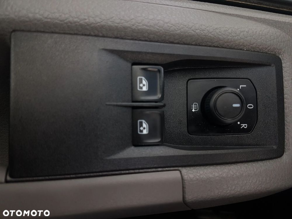 Volkswagen CRAFTER CHŁODNIA MROŹNIA AGREGAT IZOTERMA GRZANIE DŁUGI WYSOKI KLIMA TEMPOMAT - 9