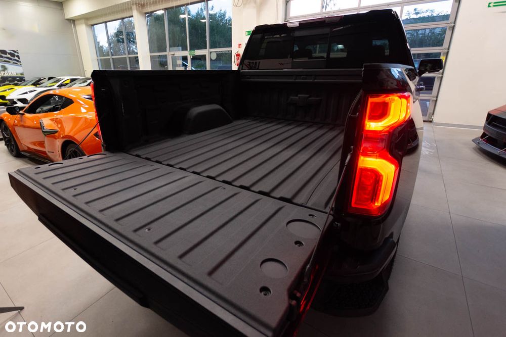 Chevrolet Silverado - 24