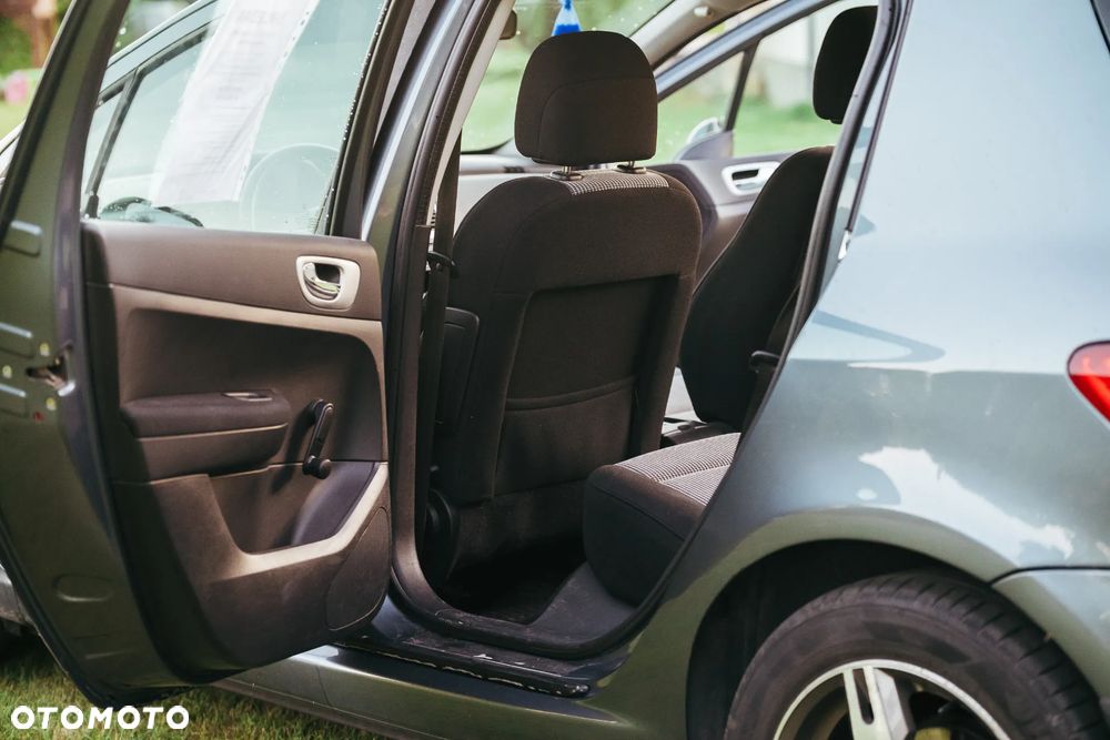 Peugeot 307 1.4 Oxygene - 18