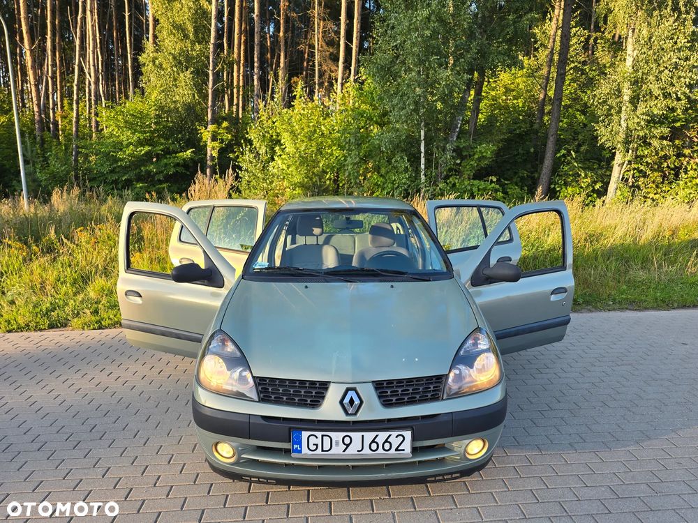 Renault Clio - 23