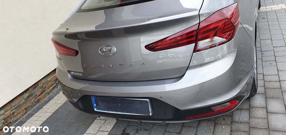 Hyundai Elantra - 3