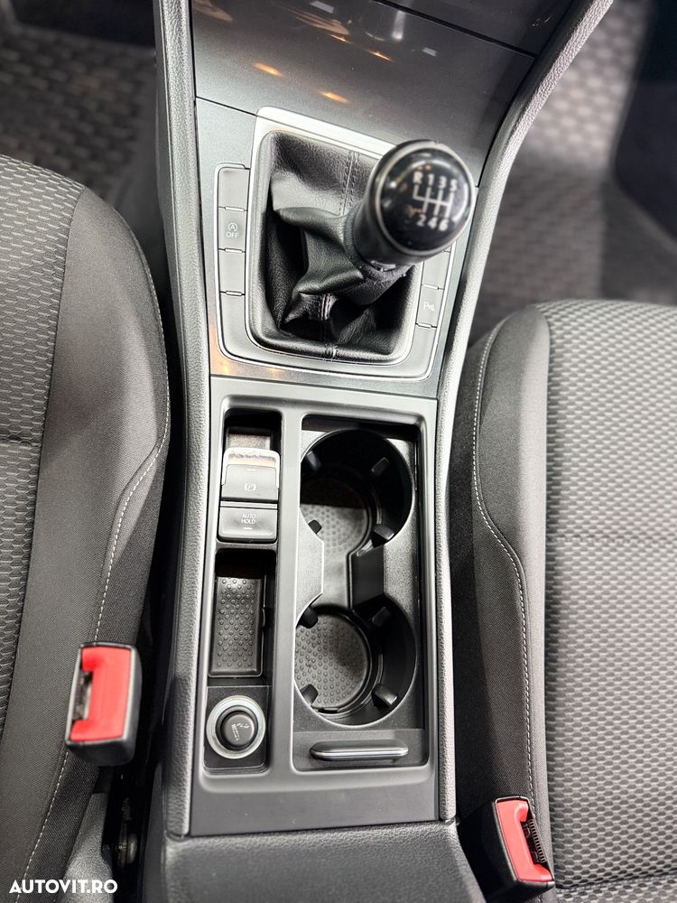 Volkswagen Golf 1.0 TSI Comfortline - 9