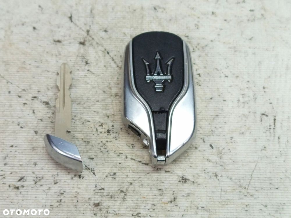 KLUCZ KLUCZYK PILOT SMARTKEY MASERATI GHIBLI QUATTROPORTE - 1