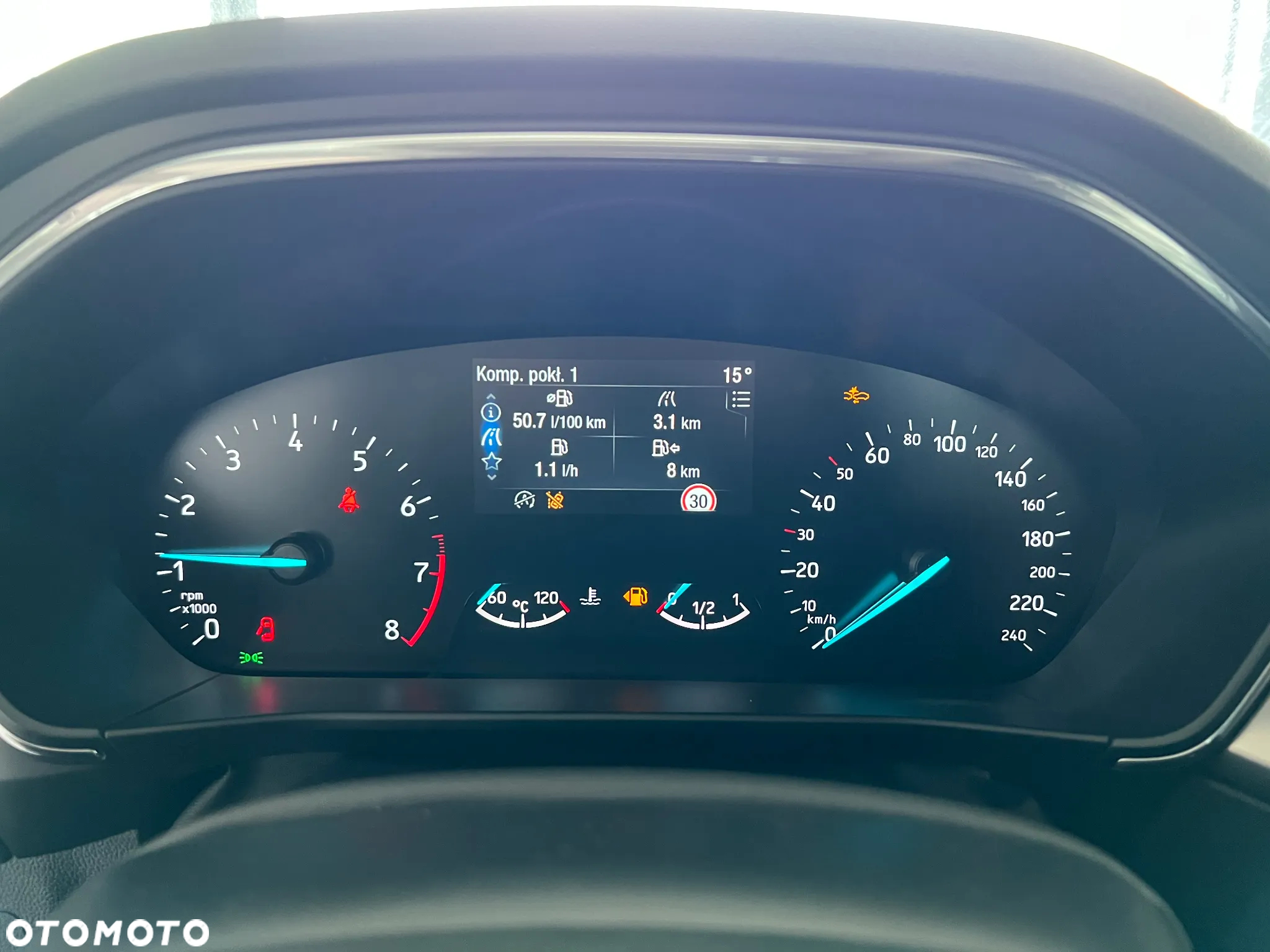 Ford Focus 1.0 EcoBoost Titanium - 25