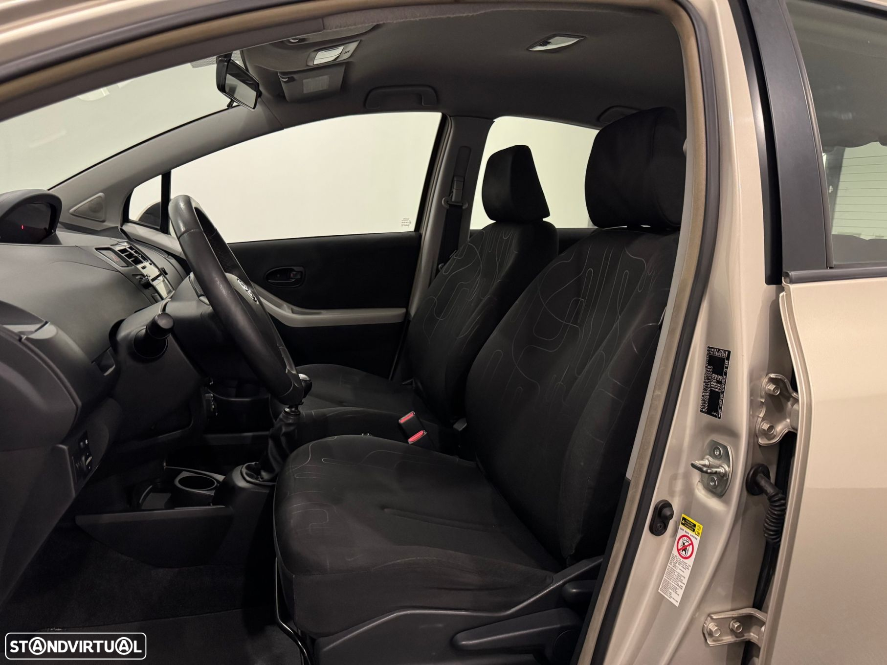 Toyota Yaris 1.33 VVT-i Comfort+AC - 7