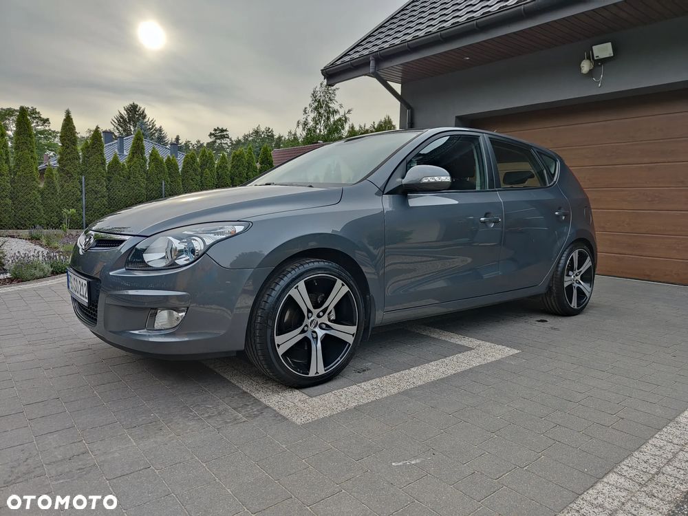 Hyundai i30 1.4 Blue Comfort - 24