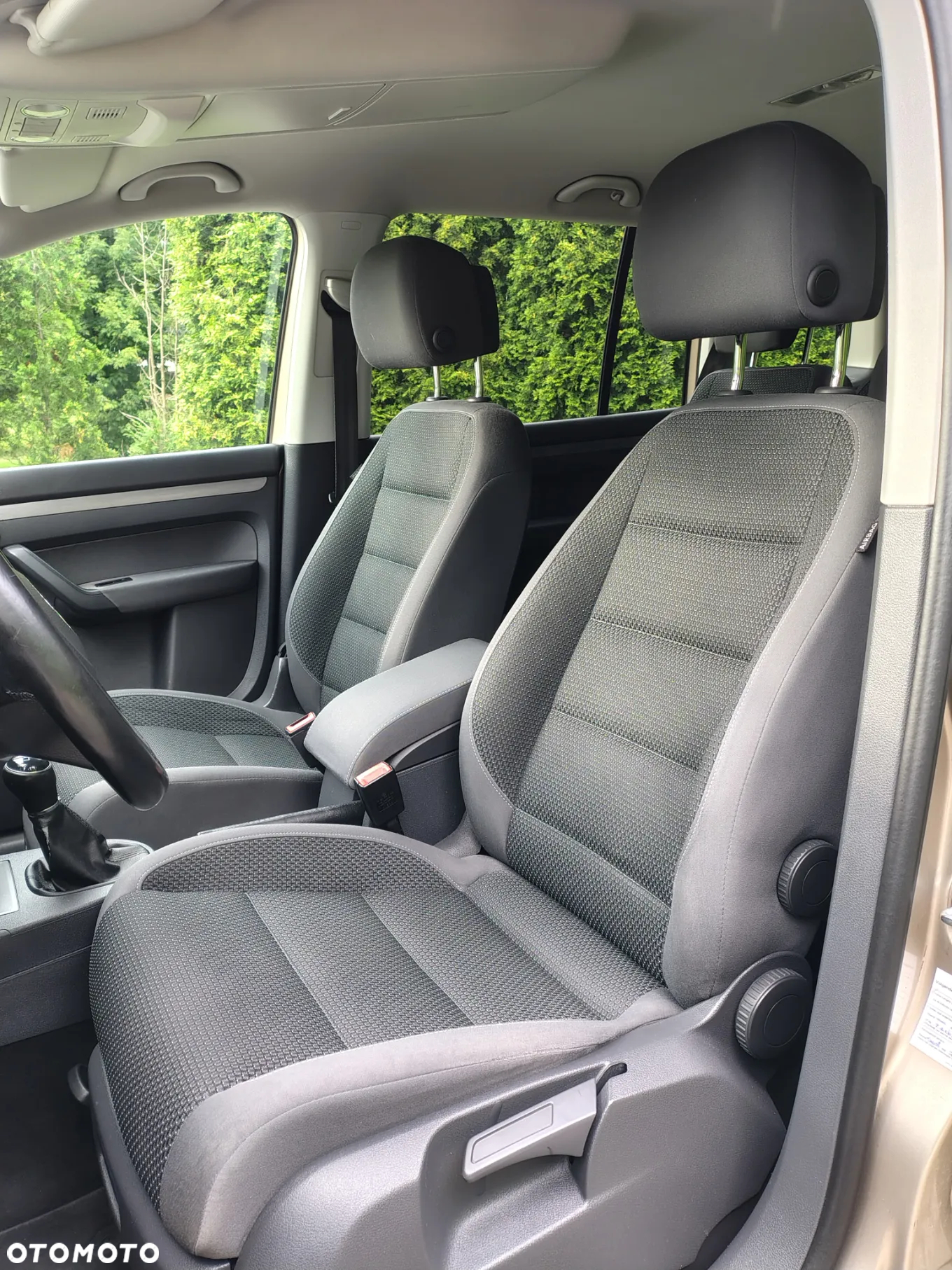 Volkswagen Touran 1.6 TDI DPF BlueMotion Technology Highline - 14
