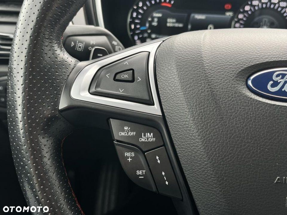 Ford Mondeo - 37