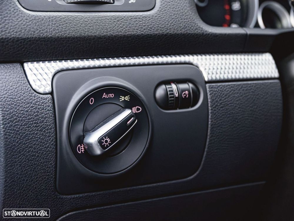 VW Golf 3.2 R32 4Motion - 10