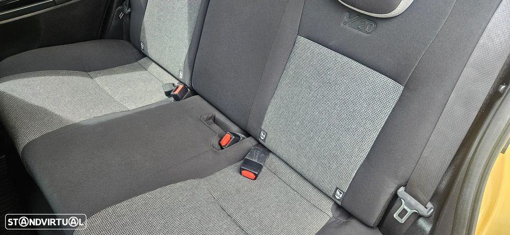 Toyota Yaris 1.5 HSD Comfort - 11