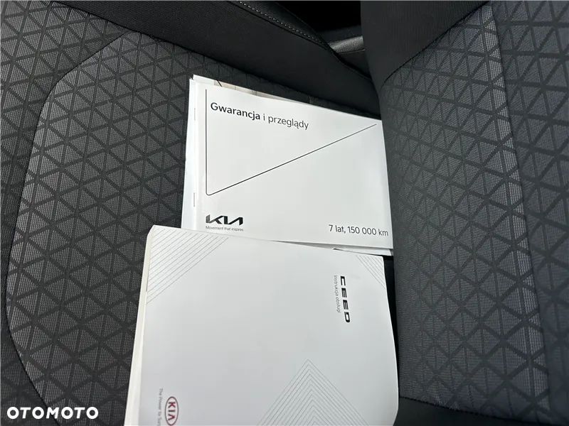 Kia Ceed 1.5 T-GDI M DCT - 21