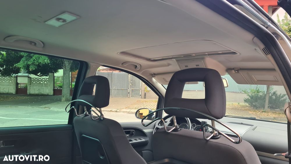 Volkswagen Sharan 1.9 TDI Automatik United - 11