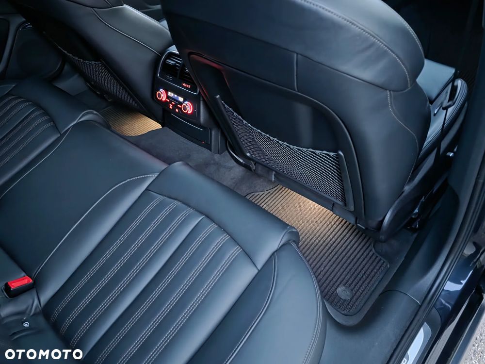 Audi A6 Allroad - 33