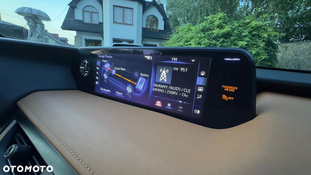Lexus UX - 27