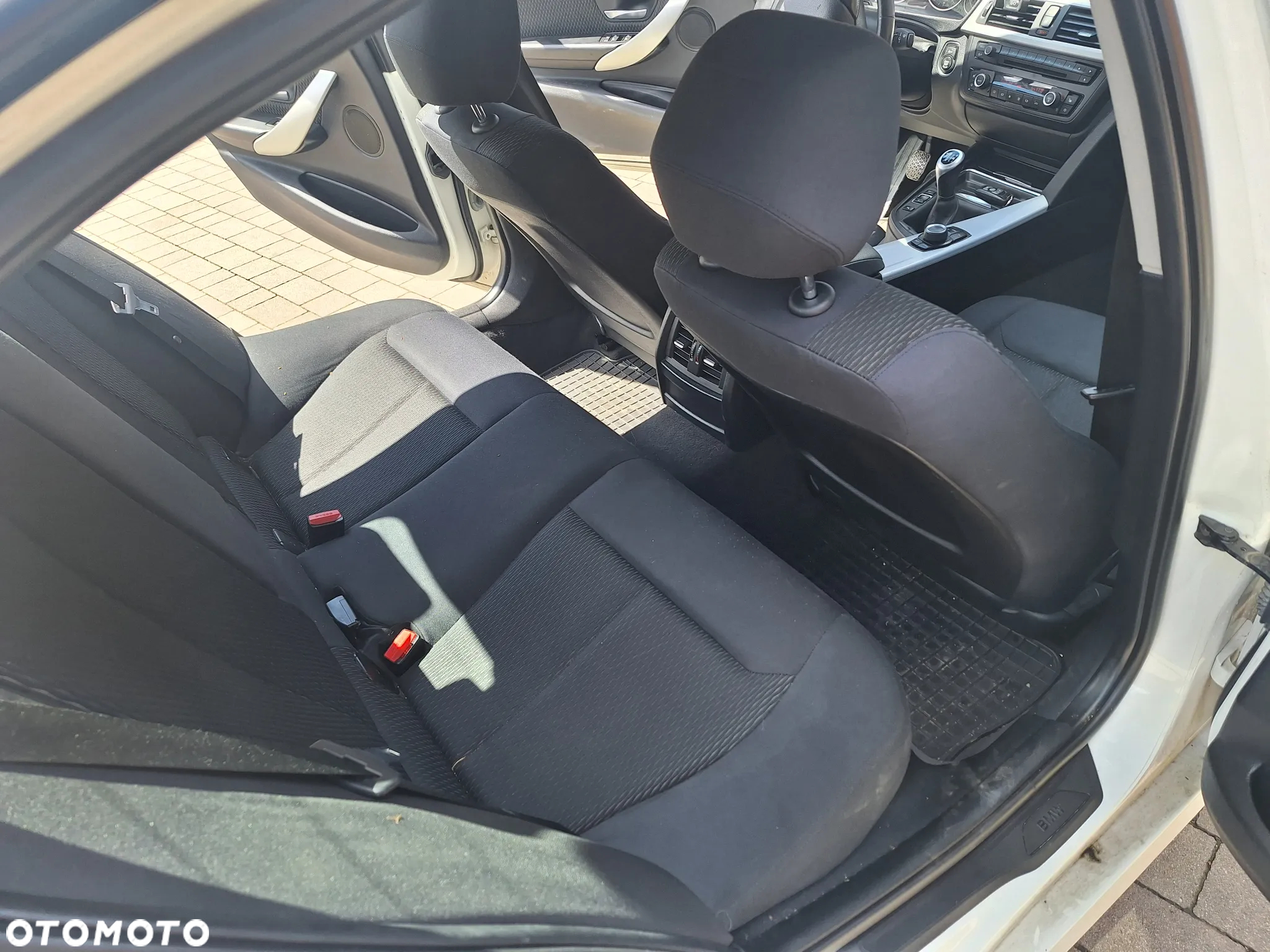 BMW Seria 3 320i Sport Line - 15