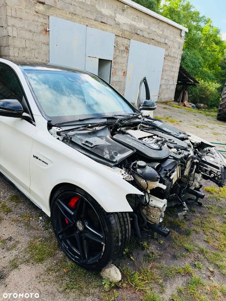 Mercedes-Benz Klasa C AMG 63 S - 6