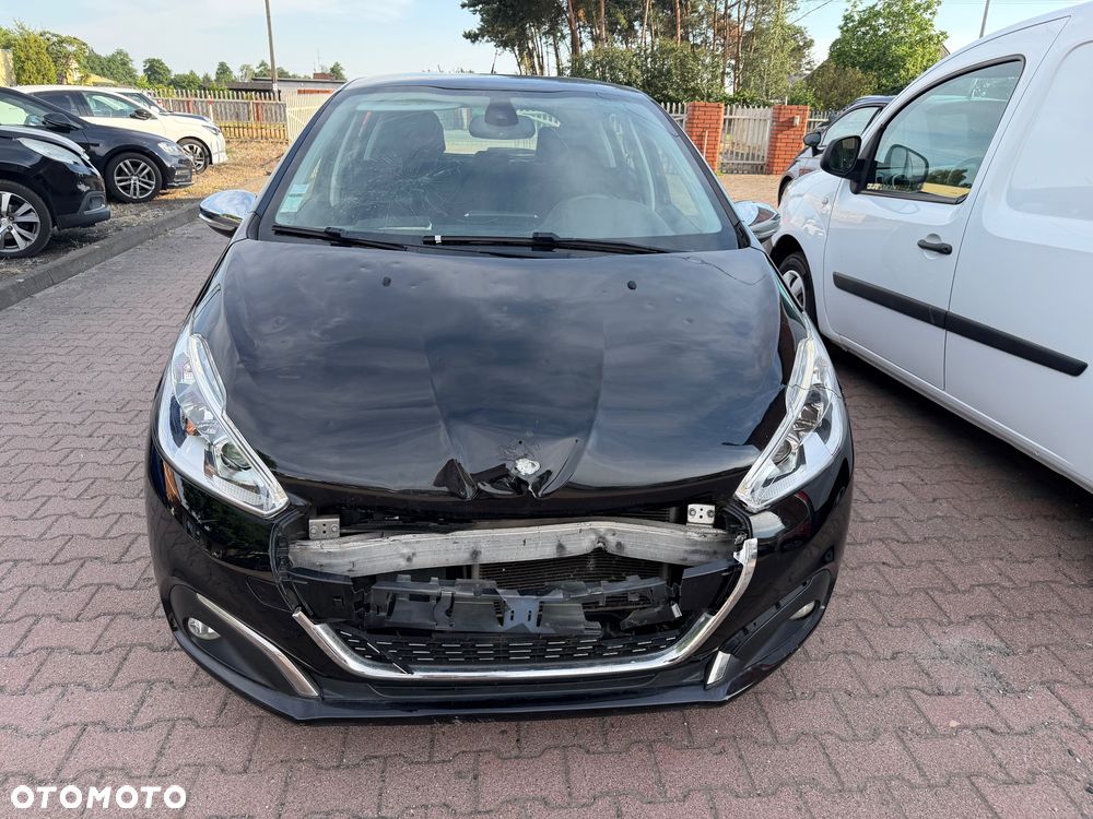 Peugeot 208 - 3