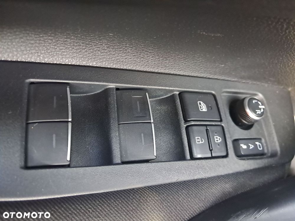 Toyota Corolla 1.8 Hybrid Comfort - 12