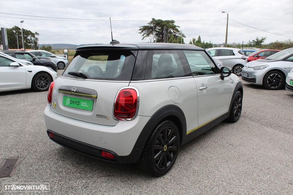 MINI 3 Portas Cooper SE Essential - 15