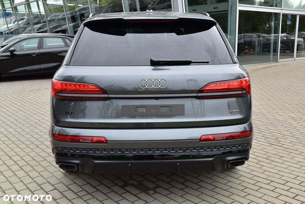 Audi Q7 - 6
