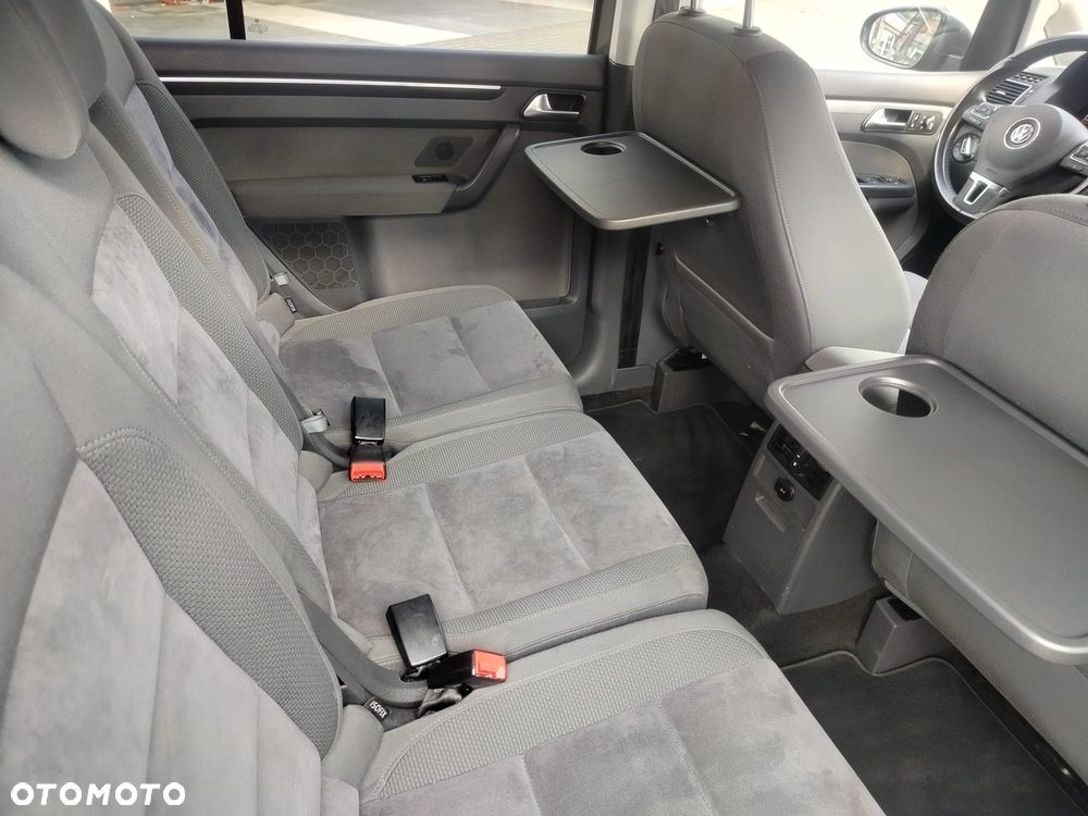 Volkswagen Touran - 21