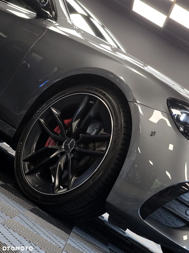 Mercedes-Benz Klasa E AMG 53 4-Matic+ - 12