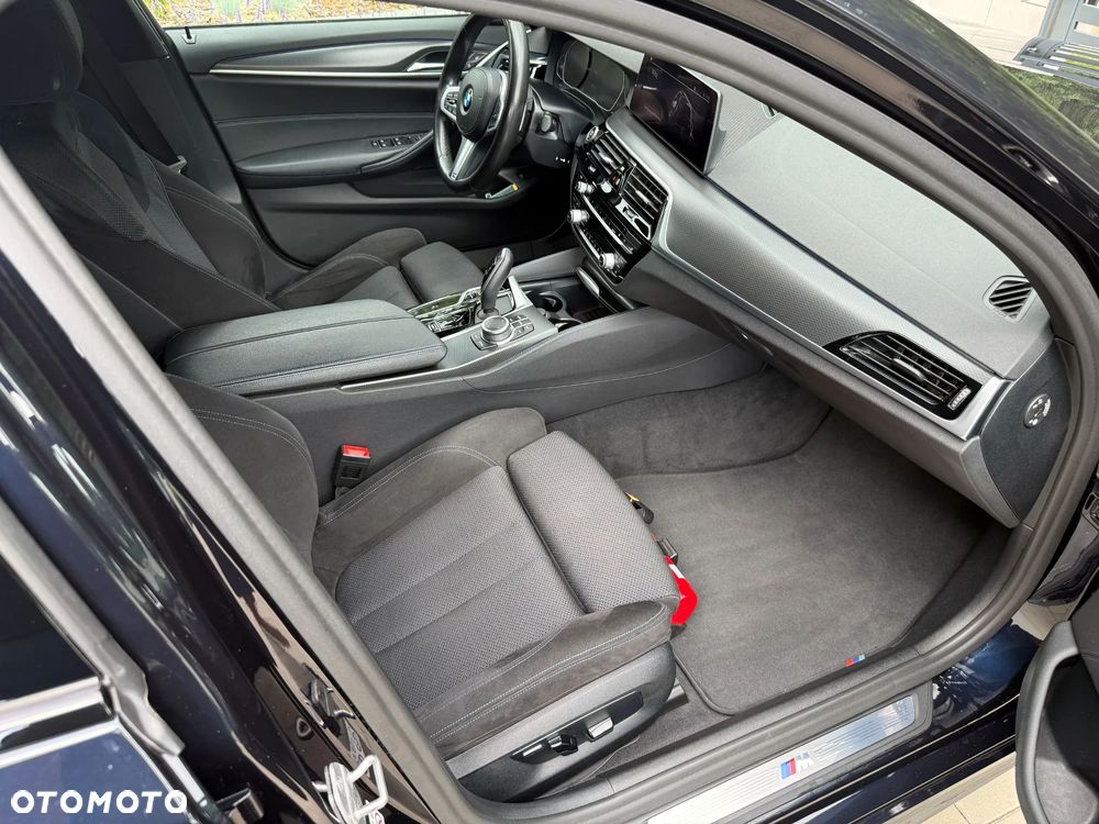 BMW Seria 5 530i GPF M Sport sport - 12