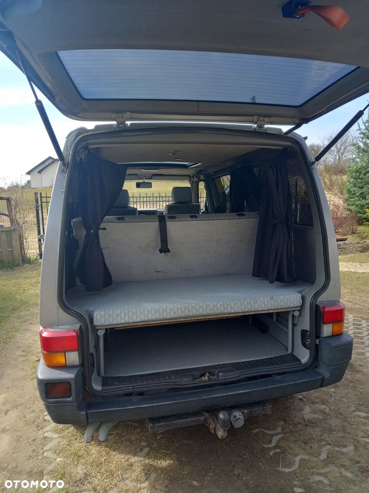 Volkswagen Multivan - 9