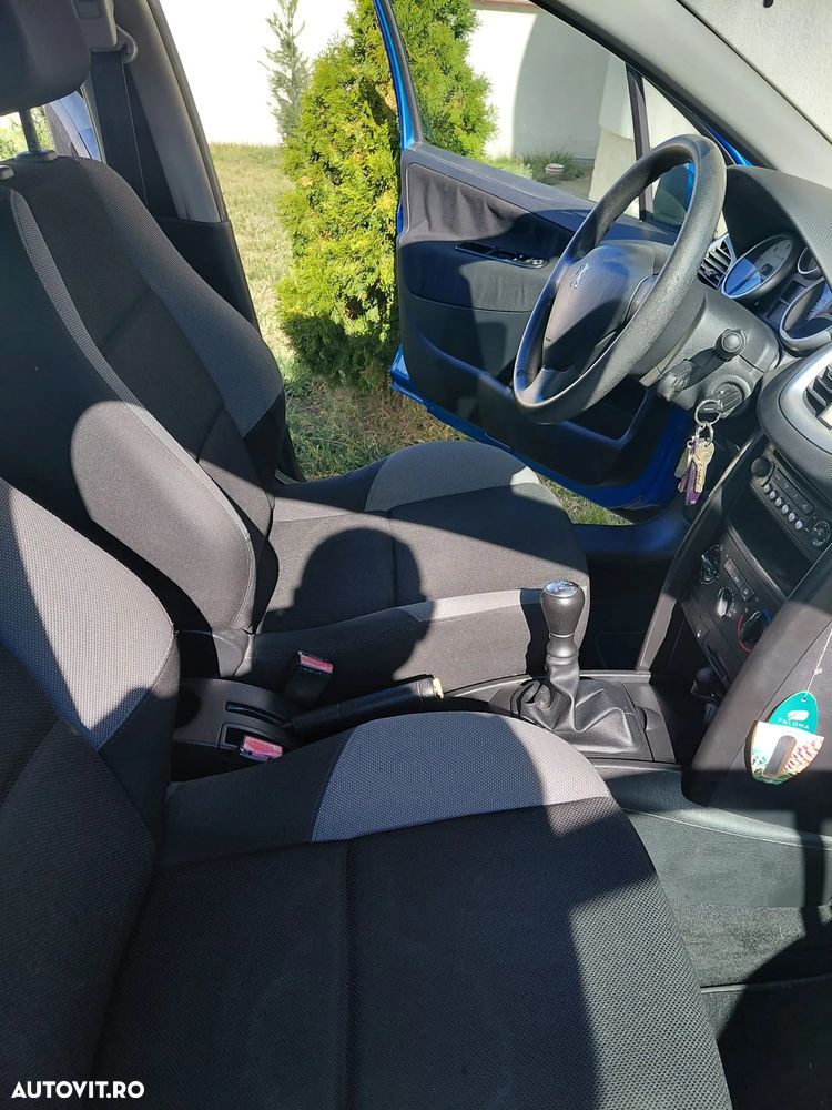 Peugeot 207 90 HDi FAP (Blue Lion) Urban Move - 8