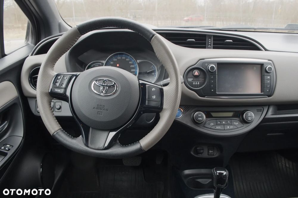 Toyota Yaris - 7