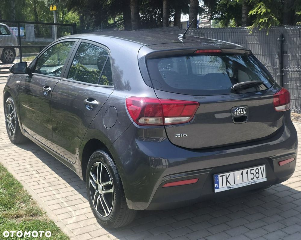 Kia Rio - 4