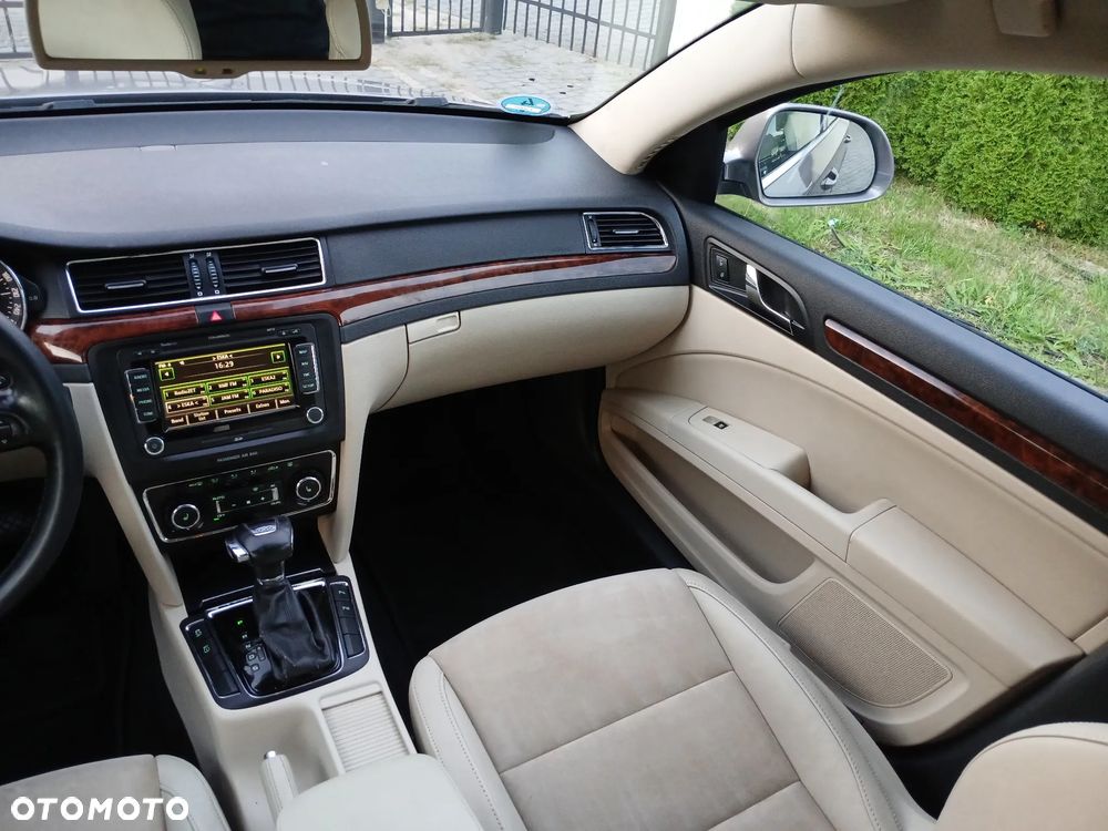 Skoda Superb 2.0 TDI DSG Exclusive - 26