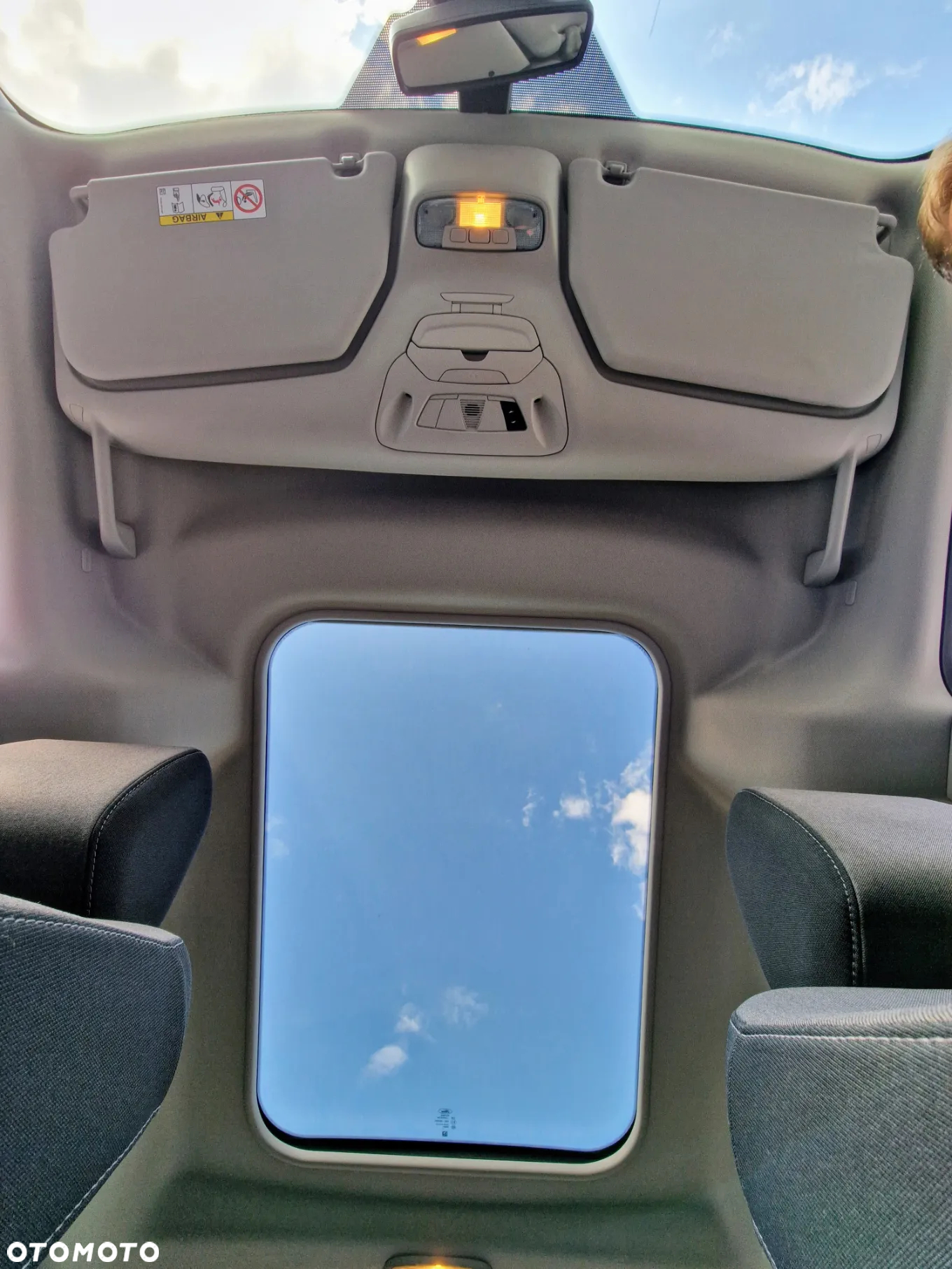 Ford Tourneo Connect Grand - 15