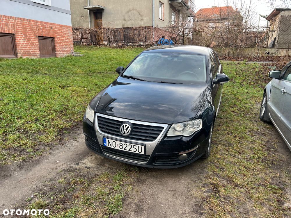 Volkswagen Passat - 2