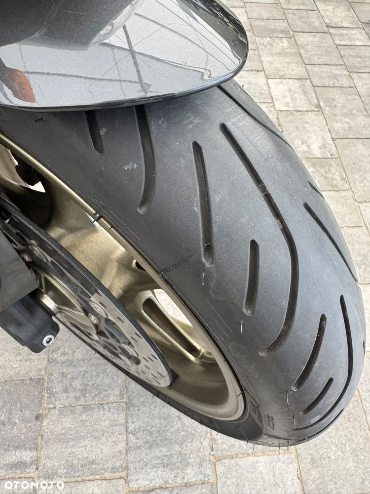Yamaha FZ - 8