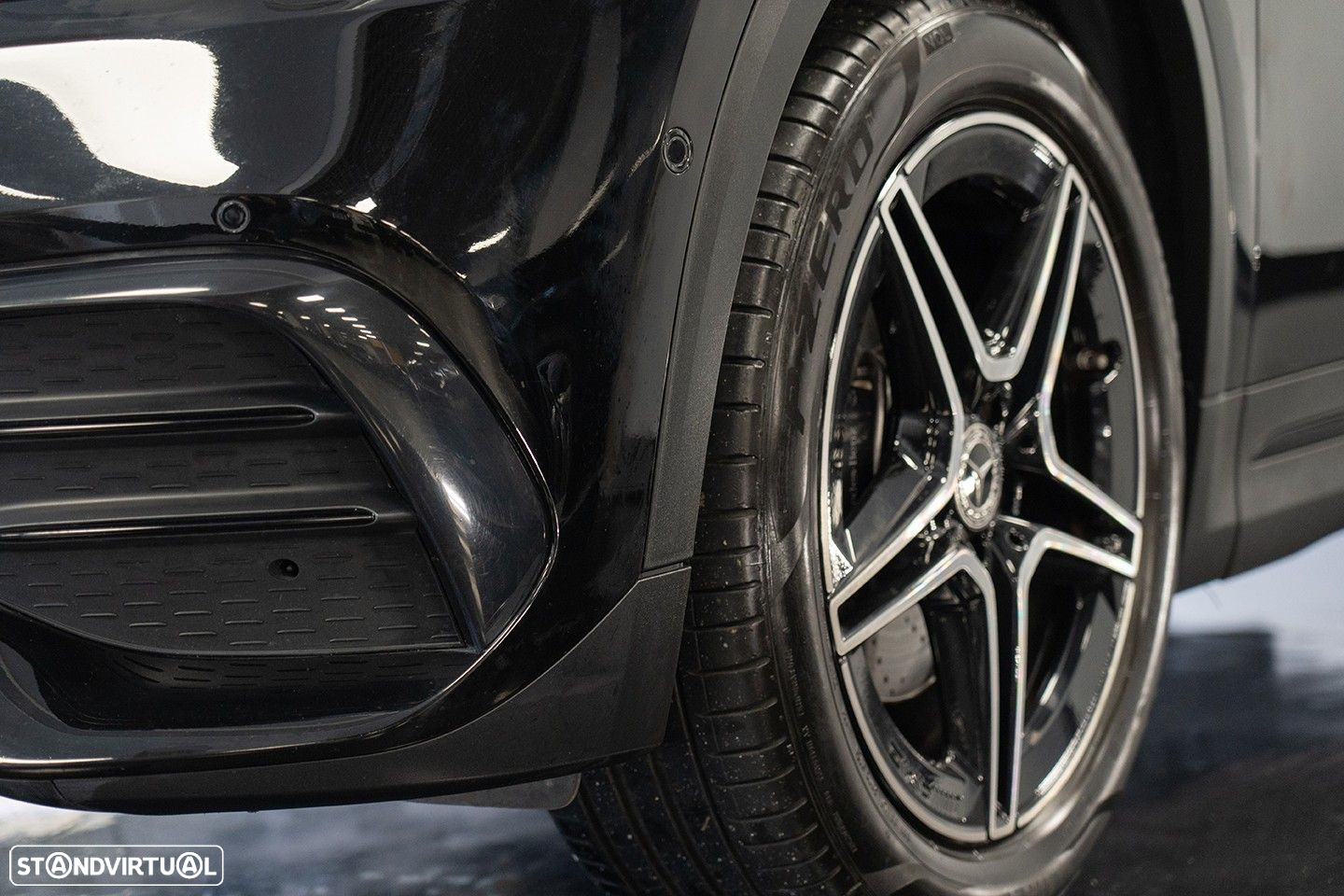 Mercedes-Benz GLA 180 d AMG Line - 3