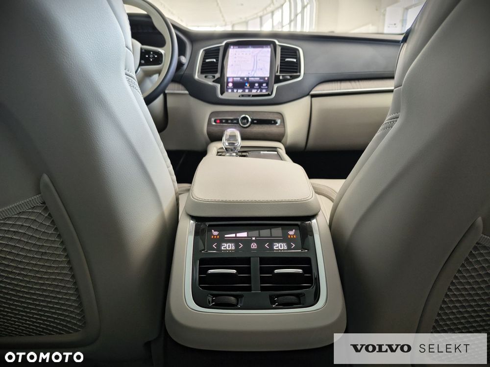 Volvo XC 90 - 24