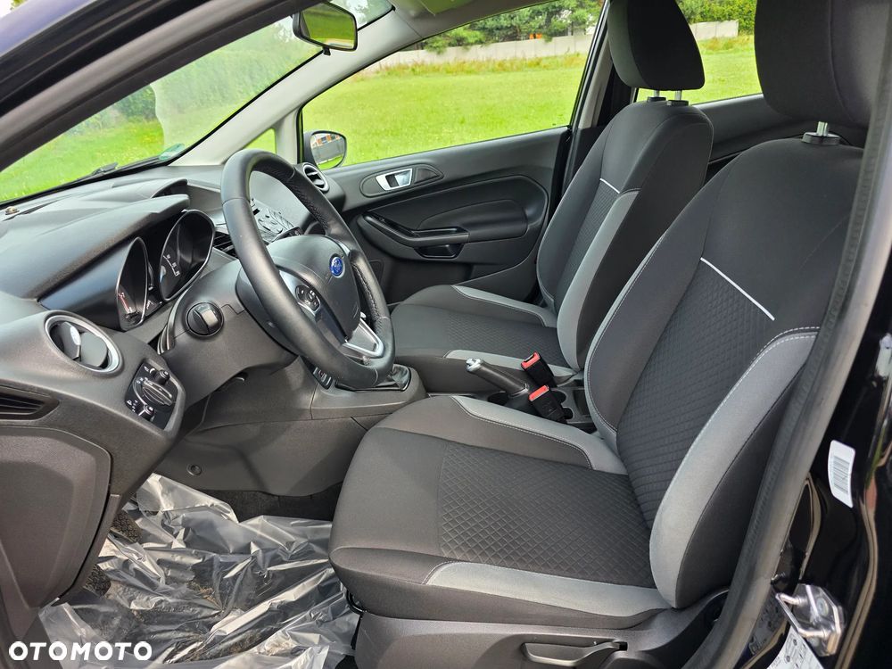 Ford Fiesta 1.0 Champions Edition - 11
