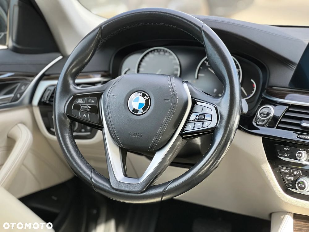 BMW Seria 5 - 22