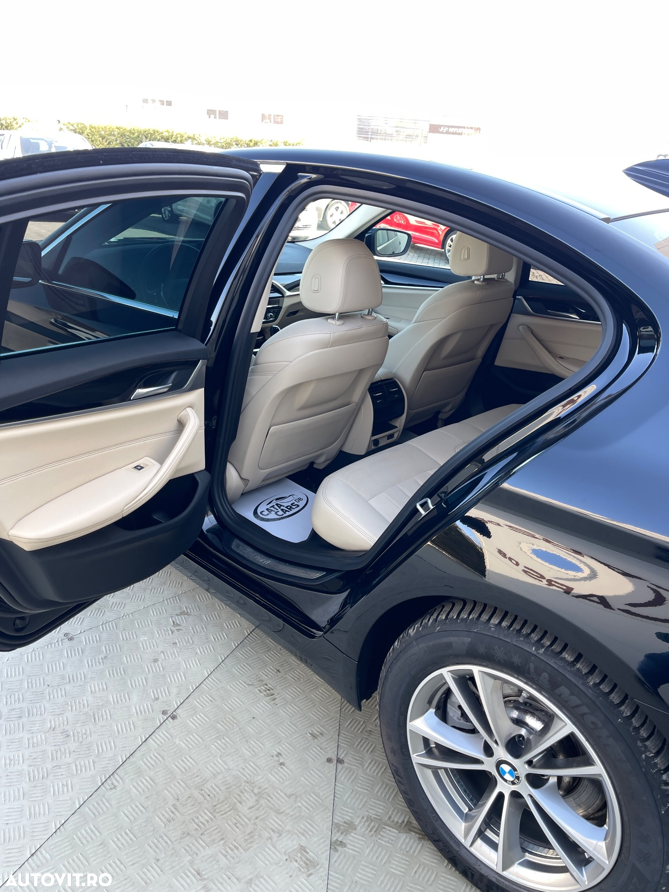 BMW Seria 5 520i AT MHEV - 25