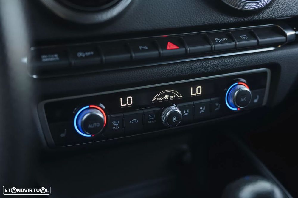 Audi A3 Sportback 2.0 TDI (clean diesel) quattro S tronic S line Sport Pack - 19